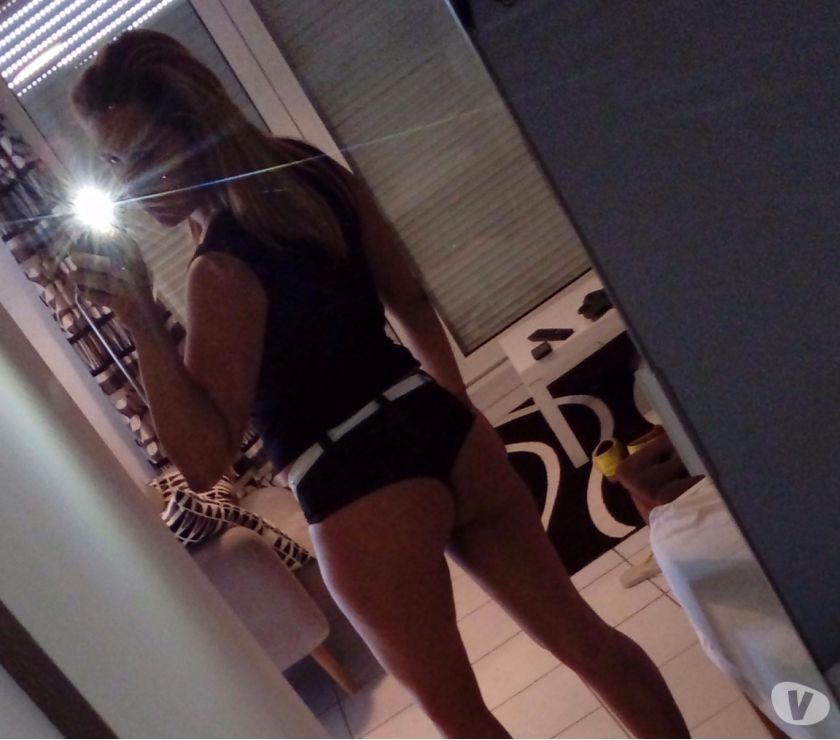 Sublime fille aux formes naturelle spectaculaire